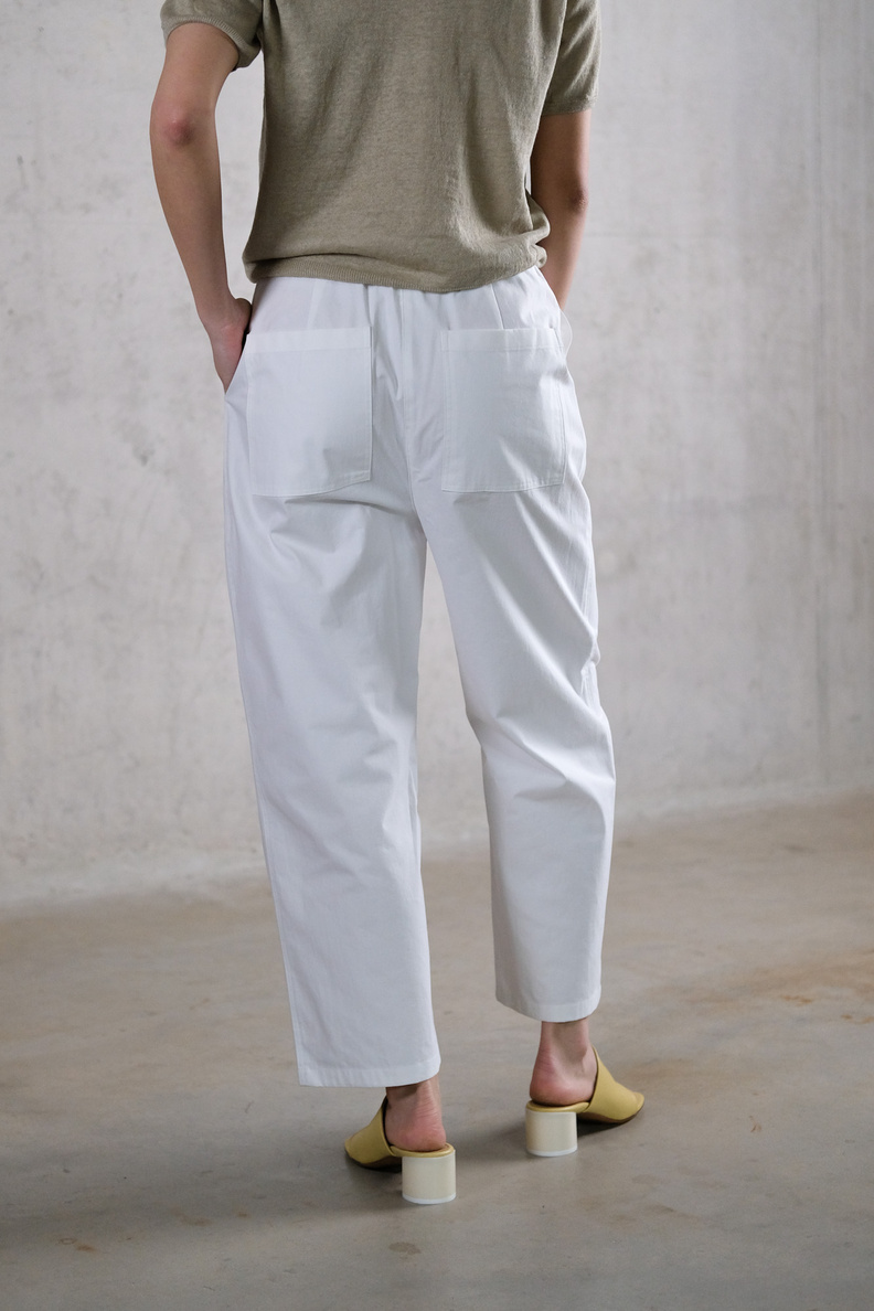 amomento square pocket pants white